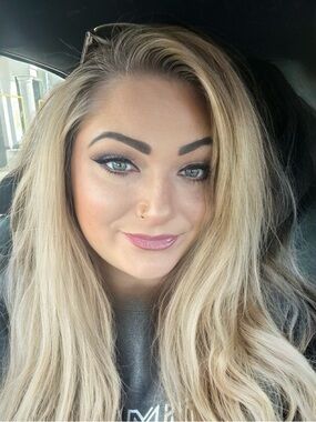 Meet your Posher, Nikki